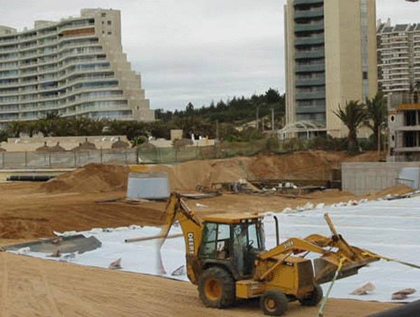 Obra industrial con geotextil